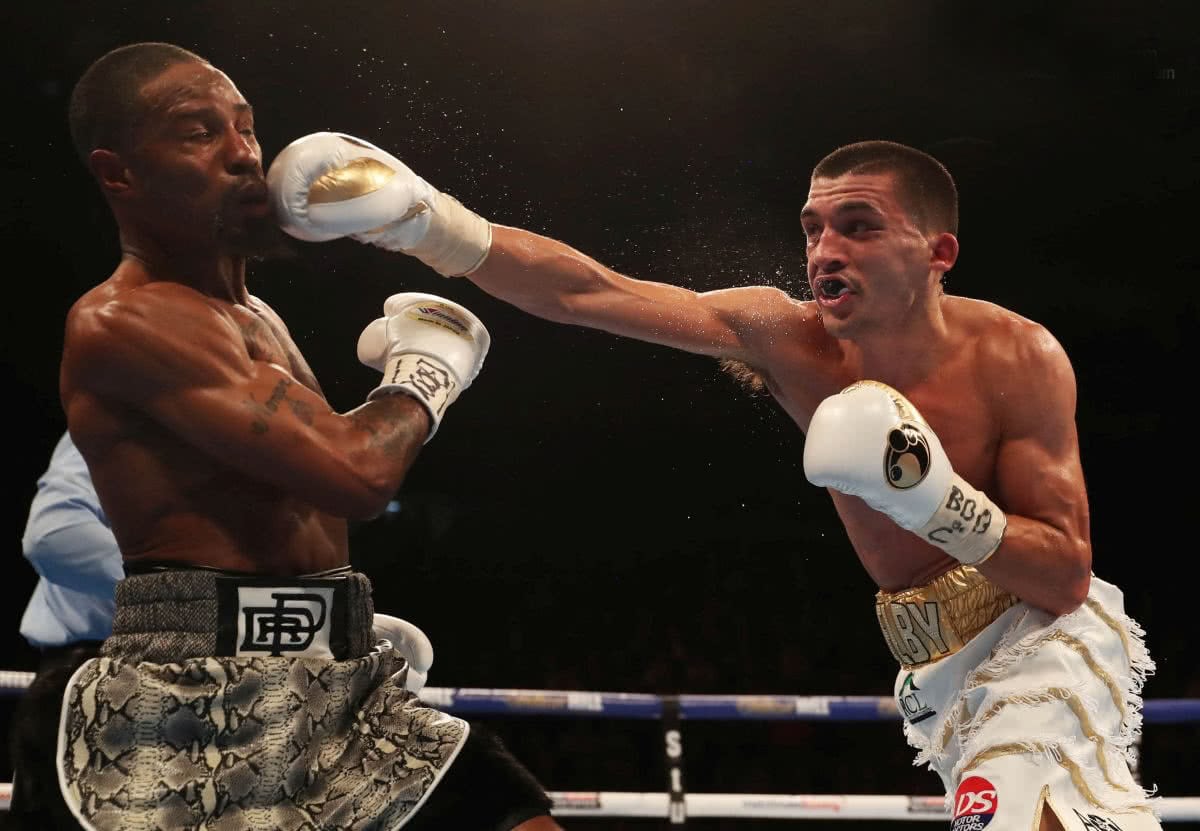 IBF World Featherweight title LEE SELBY v ERIC HUNTER . Pic Richard Pelham