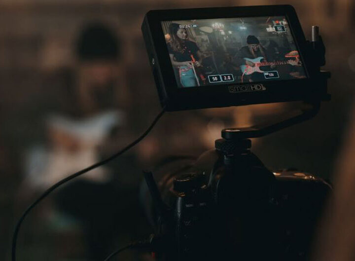 Essential accessories to start shooting DSLR video image